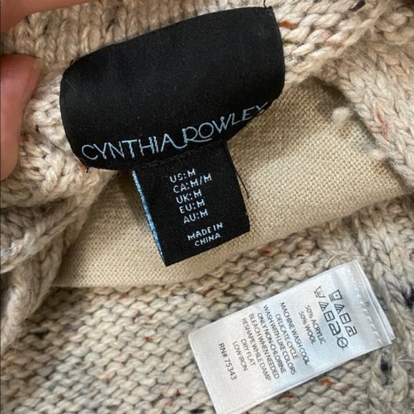 Cynthia Rowley Heathered Grey Cowl Neck Wool Sweater Size Medium Cozy Knit - Picture 13 of 13